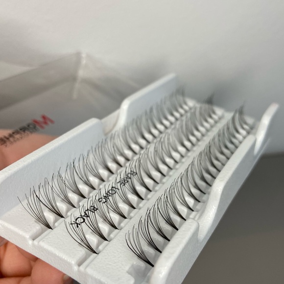 Add onto bundle (no charge)- Long individual lashes - Picture 2 of 3